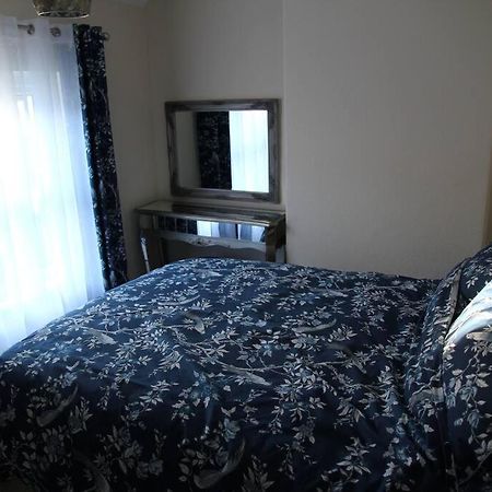 Charming Mid Terrace Cottage Конви Экстерьер фото