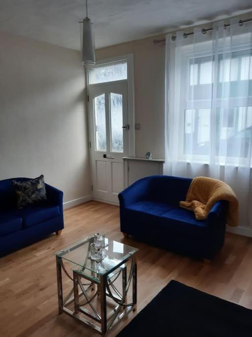 Charming Mid Terrace Cottage Конви Экстерьер фото
